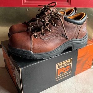 Timberland Women’s Titan Oxford brown steel toe safety boots 9.5